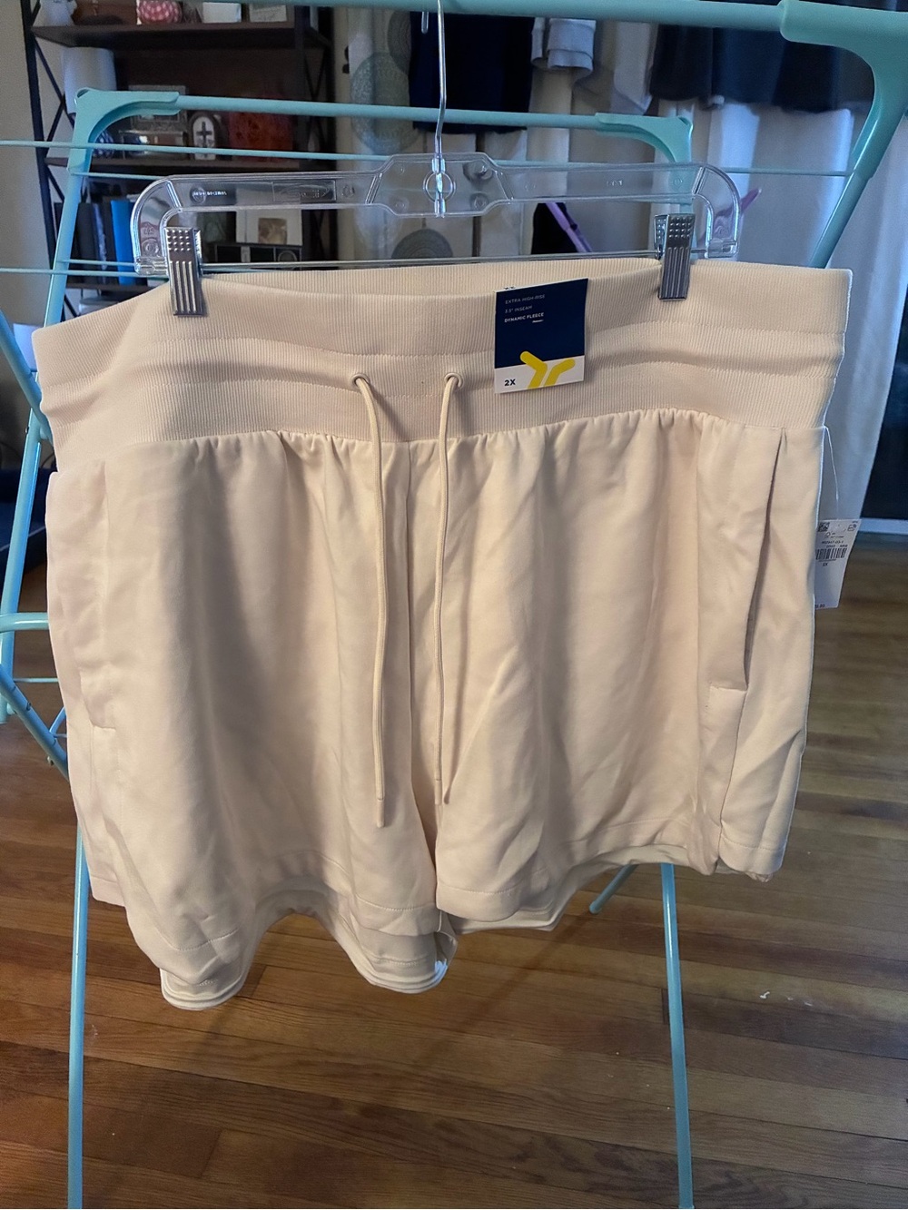 Old Navy Cream Pull-On Athletic Lounge Shorts with Drawstring